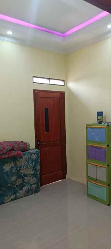 dijual rumah jl griya nusa indah