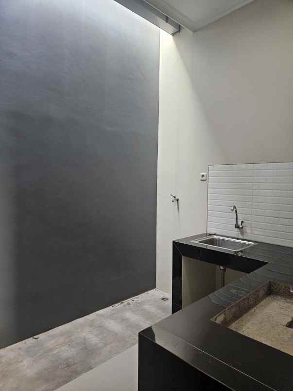 dijual rumah jl h abdul ghani ii