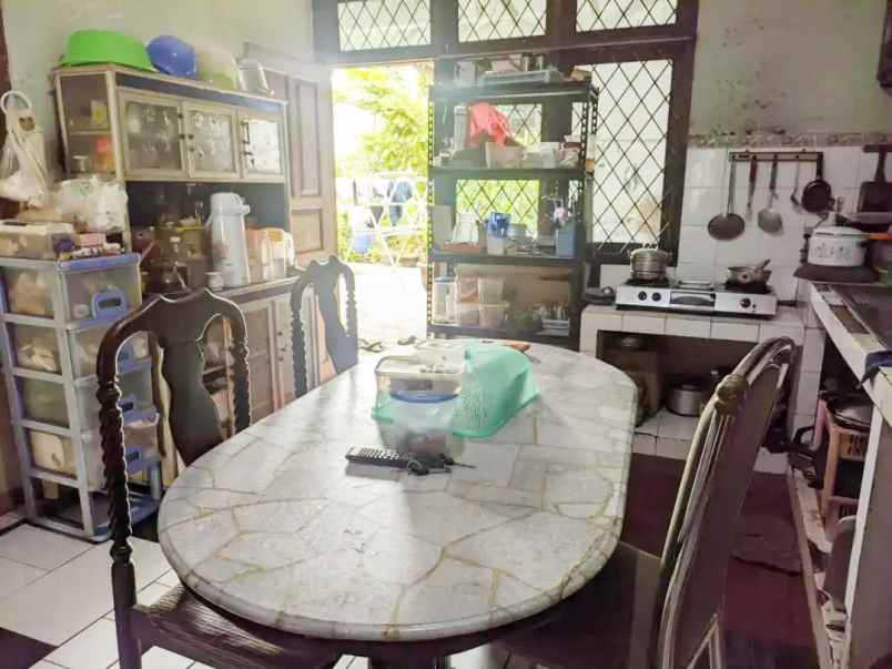 dijual rumah jl h dilun kel ulujami kec