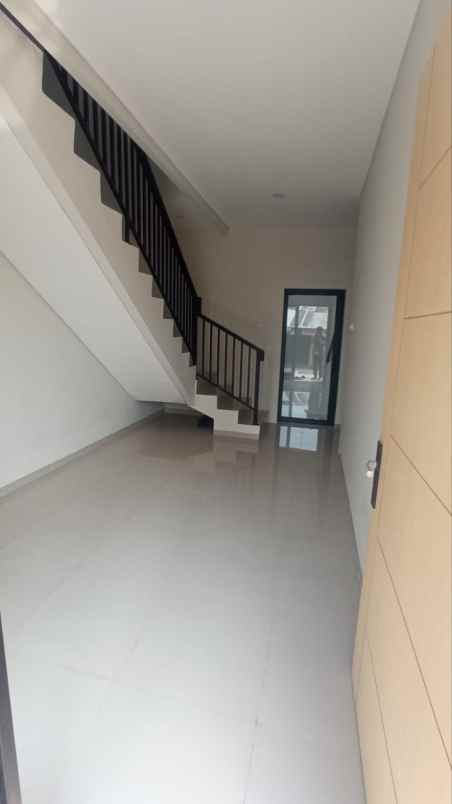 dijual rumah jl h imun