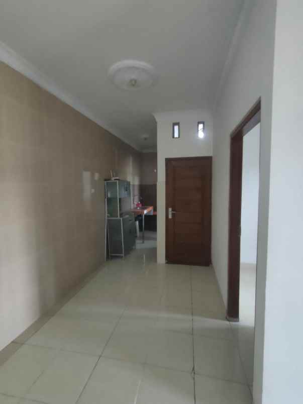 dijual rumah jl imogiri timur