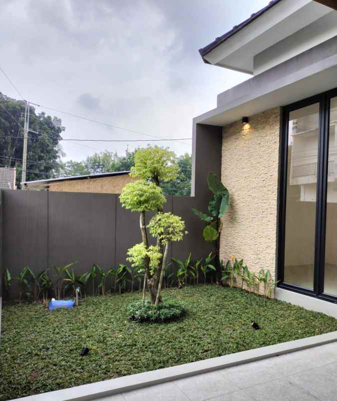 dijual rumah jl kaliurang km 12 5