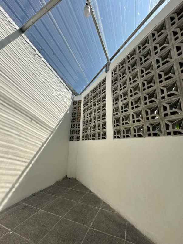 dijual rumah jl kaliurang km 7