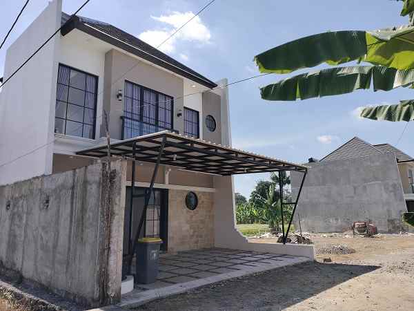 dijual rumah jl kayen raya tegalsari