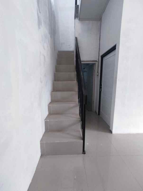 dijual rumah jl kayu gede 2 rt 02 rw 04