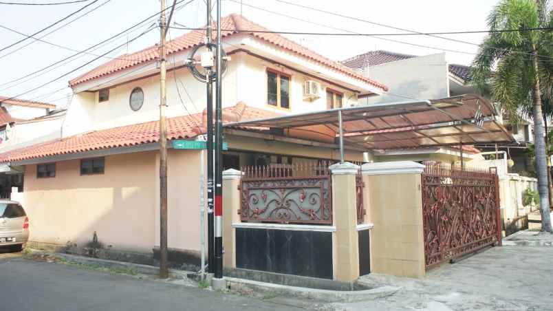 dijual rumah jl kayu putih rawamangun