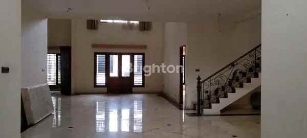 dijual rumah jl kemang timur mampang