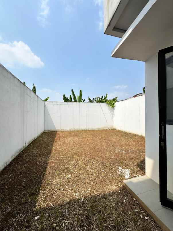 dijual rumah jl kesehatan 1