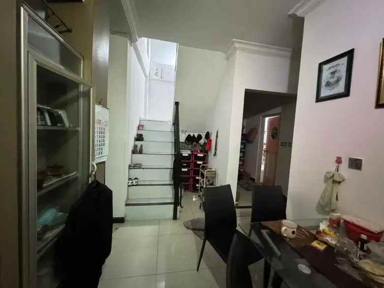 dijual rumah jl komplek perumahan kav