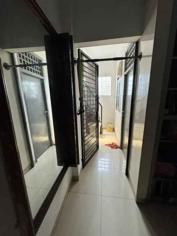 dijual rumah jl komplek perumahan kav