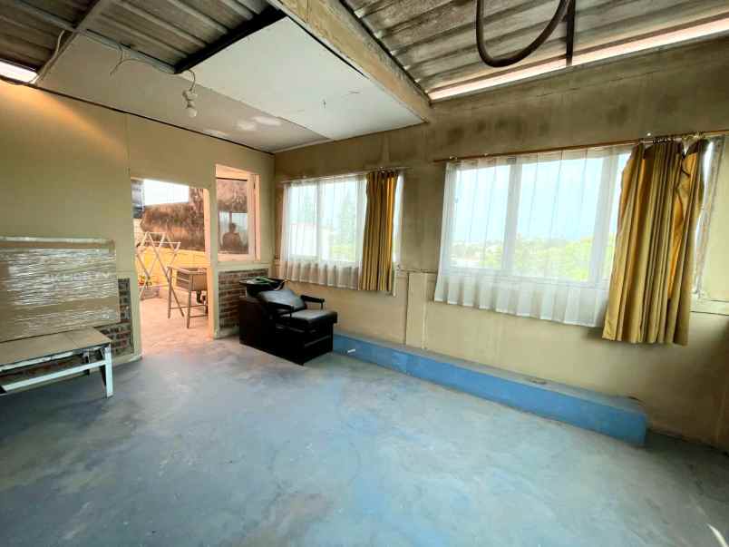 dijual rumah jl kotabaru parahyangan