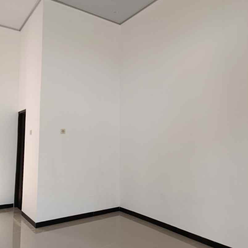 dijual rumah jl mangunkarso no 48 toyoresmi