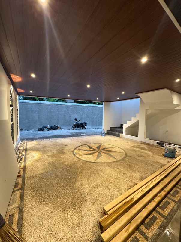 dijual rumah jl moch kahfi 1