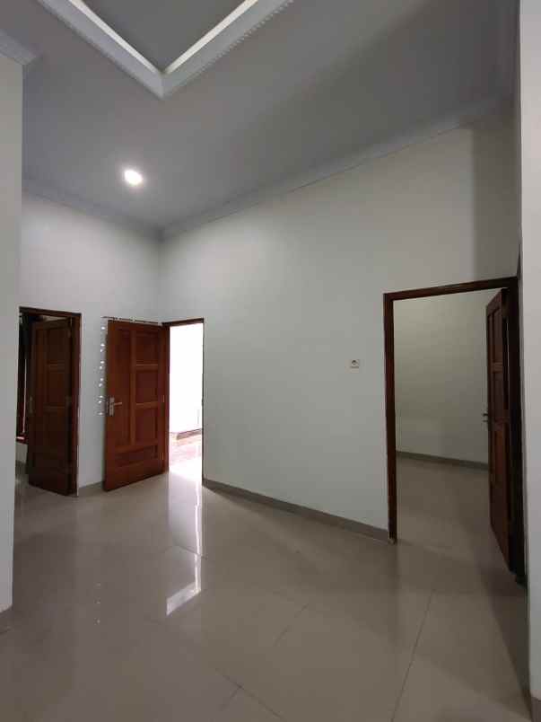 dijual rumah jl palagan km 11