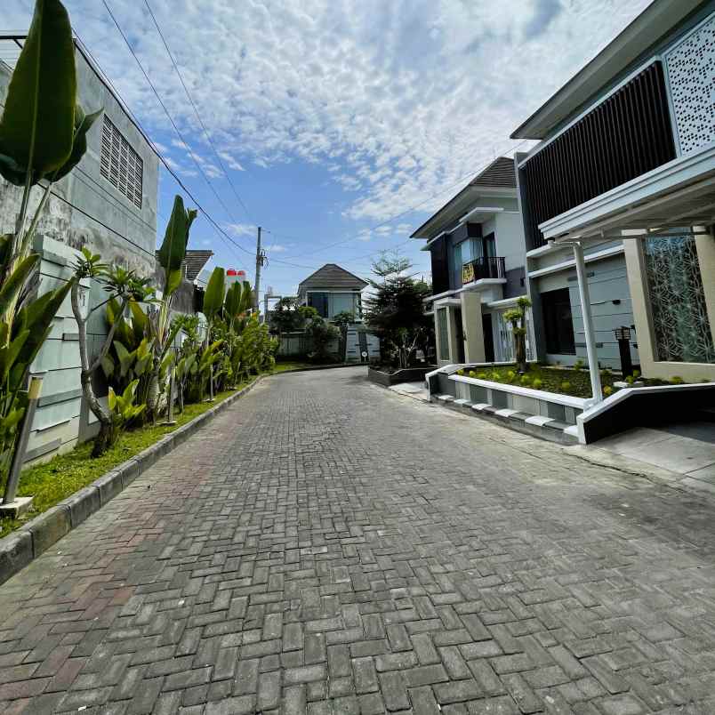 dijual rumah jl palagan tentara pelajar