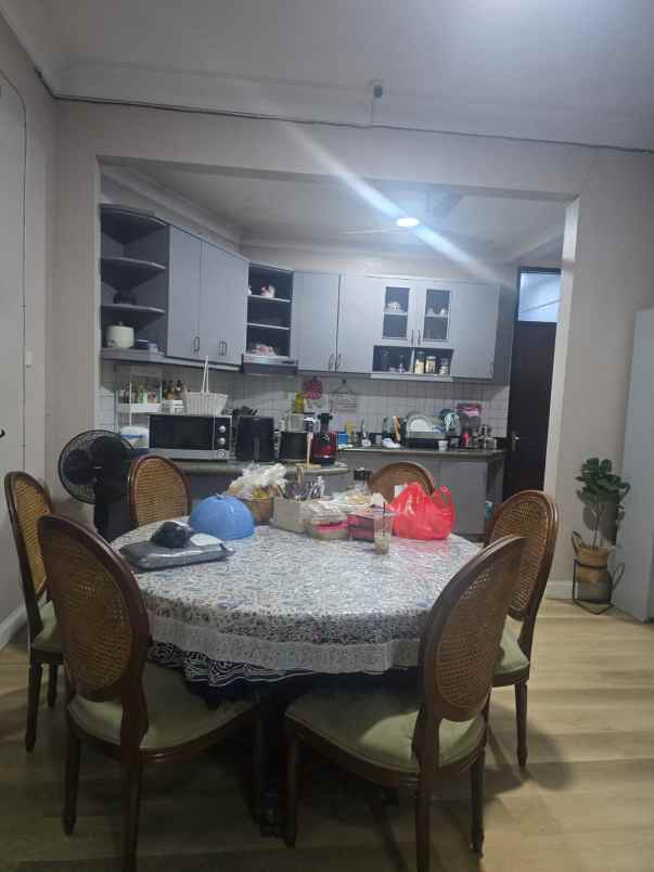 dijual rumah jl pancoran timur i