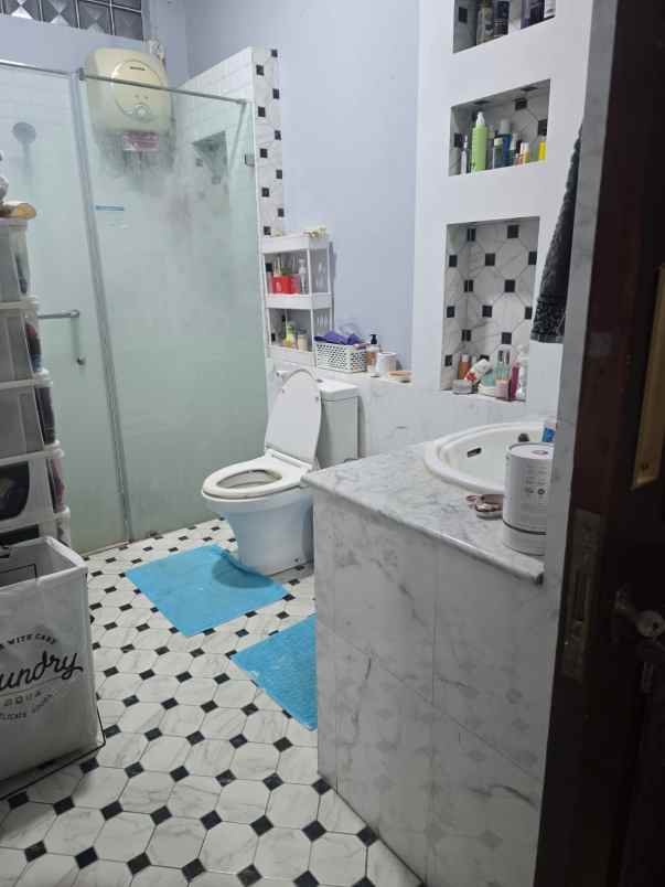 dijual rumah jl pancoran timur i