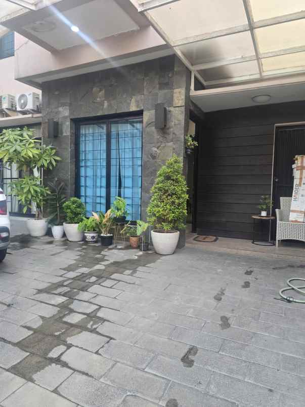 dijual rumah jl pancoran timur i no 18
