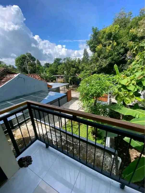 dijual rumah jl parangtritis km 10