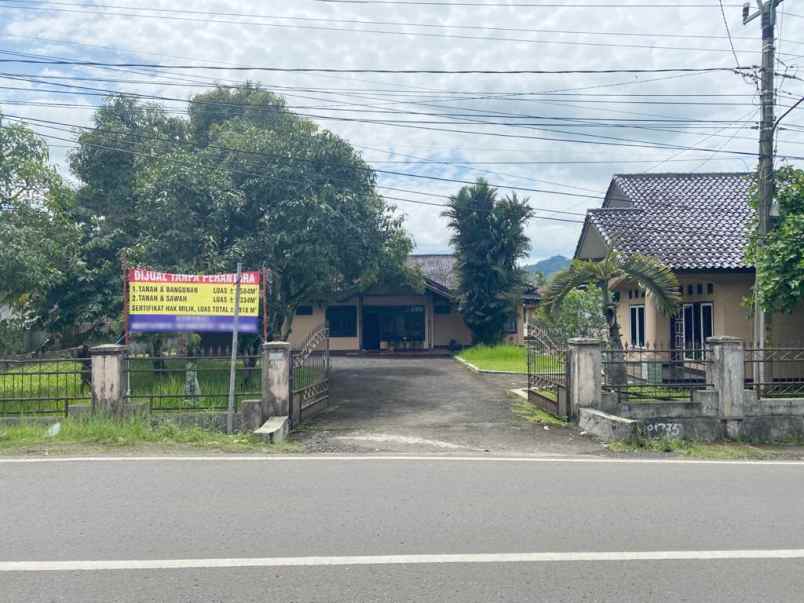 dijual rumah jl pelabuhan ii kel