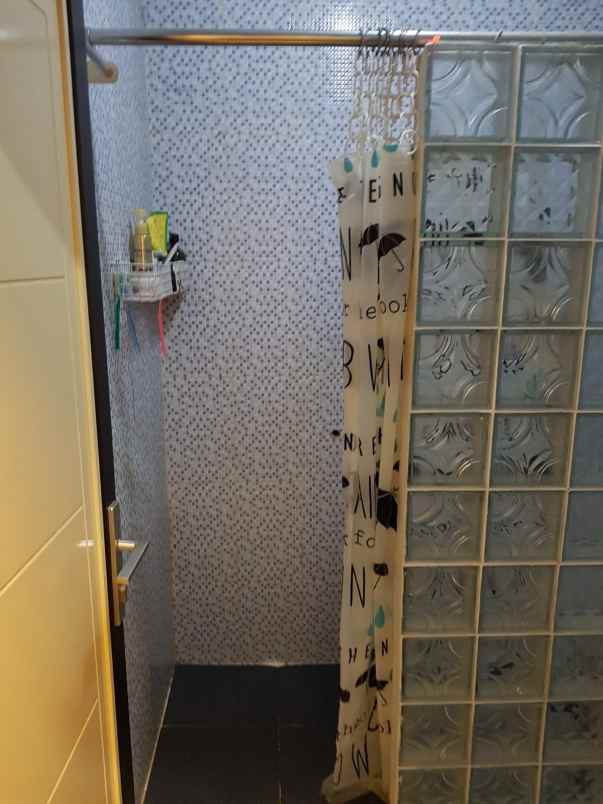 dijual rumah jl pondok kelapa duren