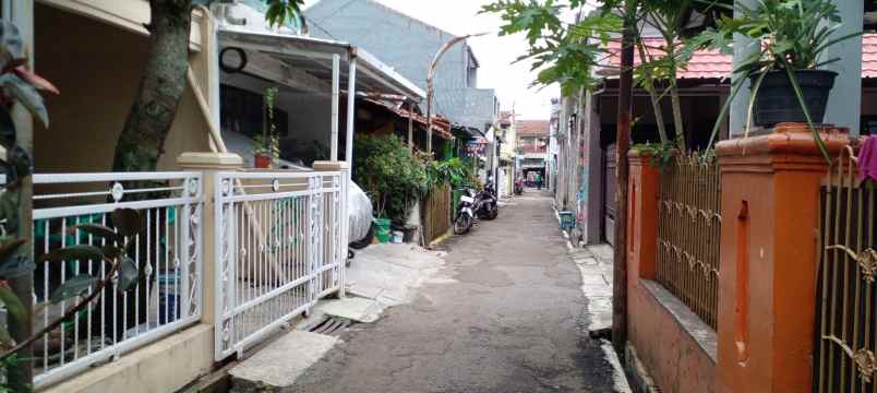 dijual rumah jl purwakarta antapani bandung