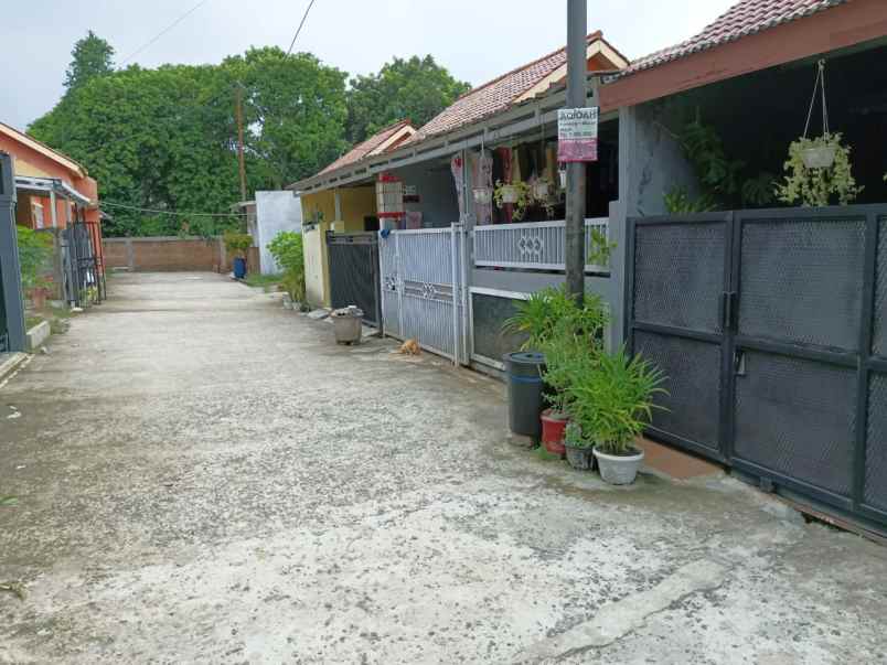 dijual rumah jl raya bedahan