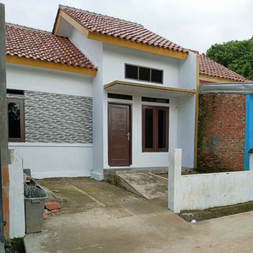 dijual rumah jl raya bedahan