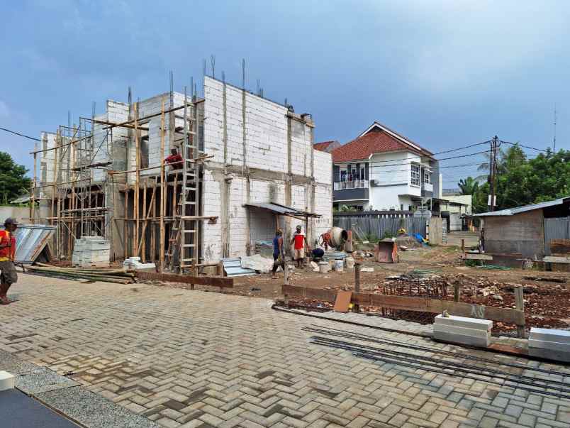 dijual rumah jl raya kodau