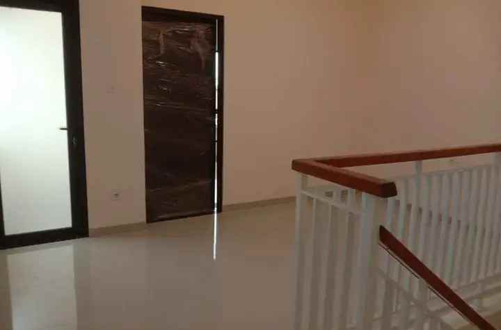 dijual rumah jl raya munjul cipayung