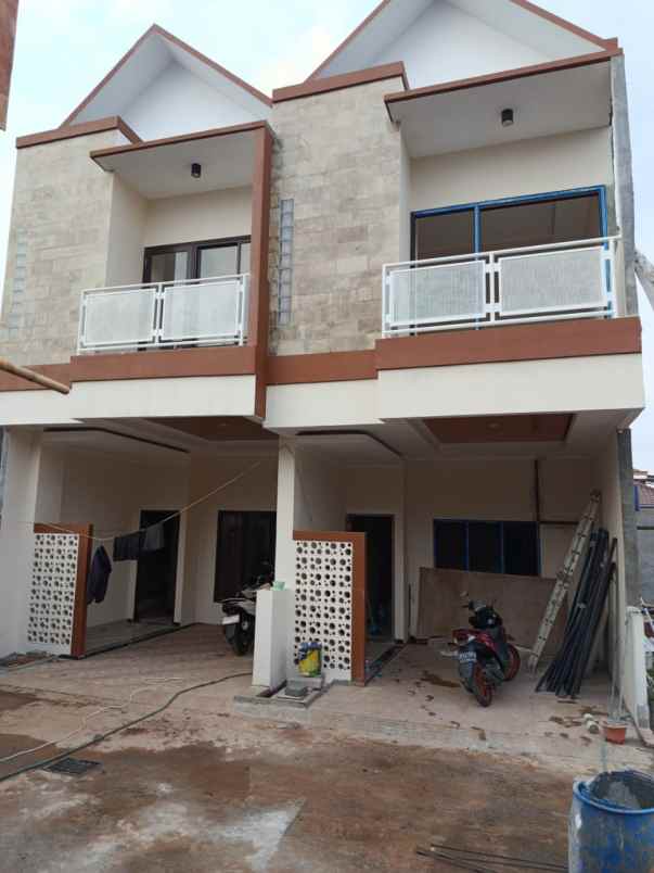 dijual rumah jl raya munjul cipayung