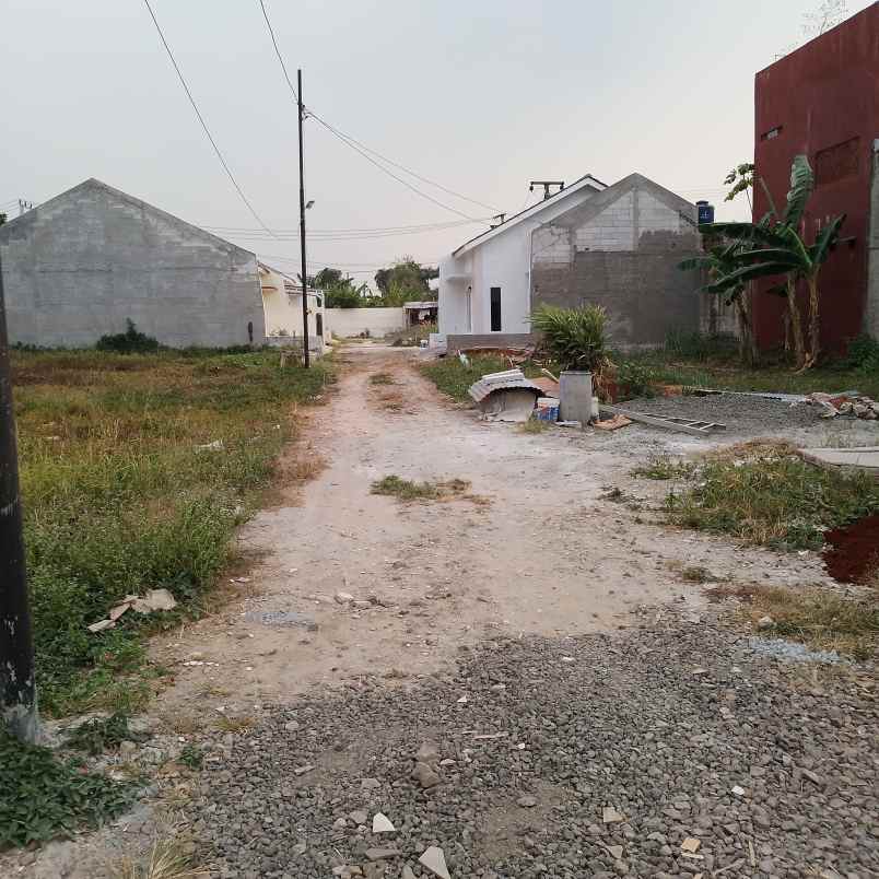 dijual rumah jl raya parung