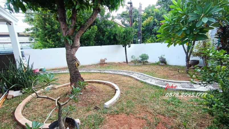 dijual rumah jl raya pulogebang