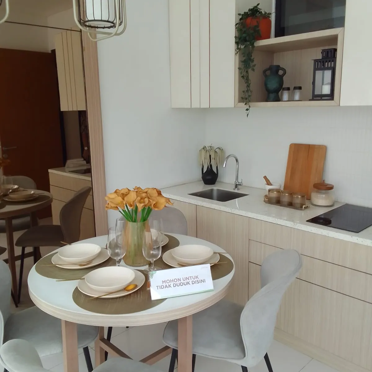 dijual rumah jl raya puspitek tangerang