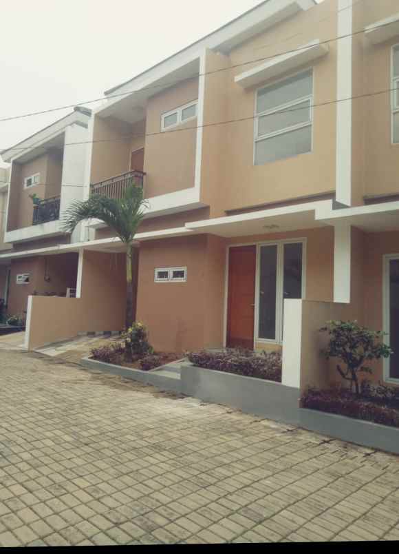 dijual rumah jl raya sawangan depok