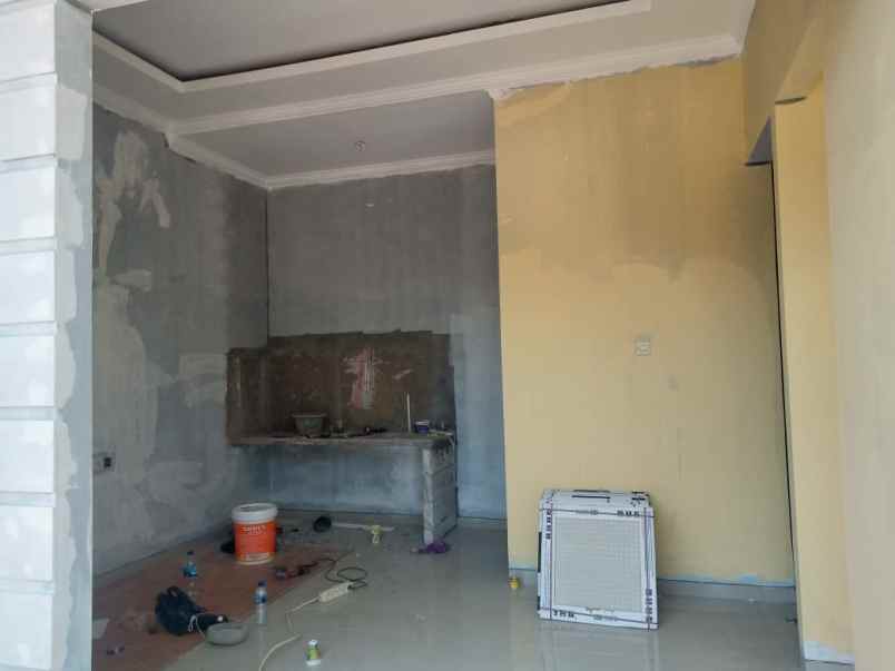 dijual rumah jl raya setu