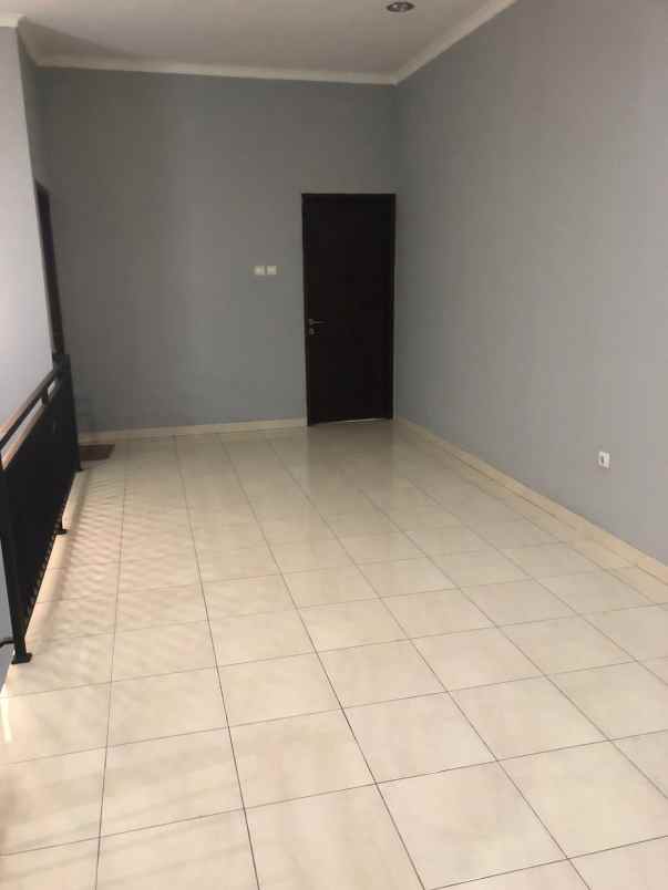 dijual rumah jl rs fatmawati raya