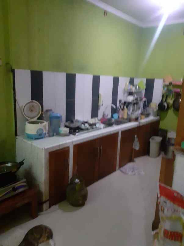 dijual rumah jl saphire