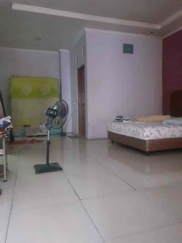 dijual rumah jl saphire