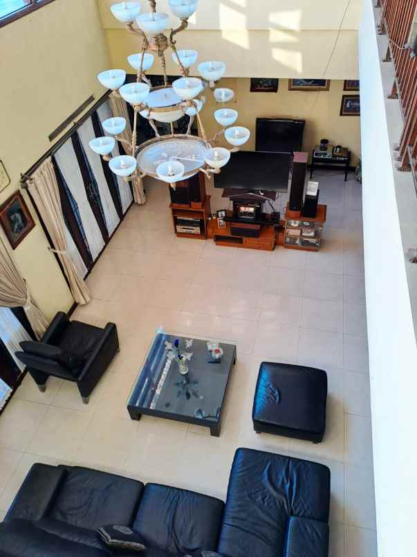 dijual rumah jl setiabudi