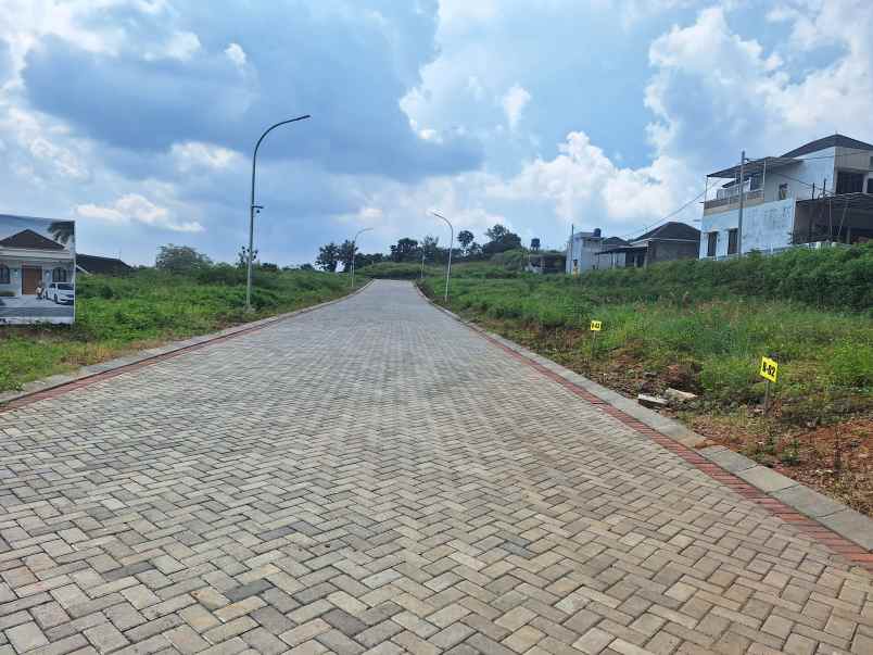 dijual rumah jl siroto pudakpayung