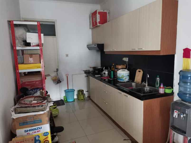 dijual rumah jl taman sari cipaganti