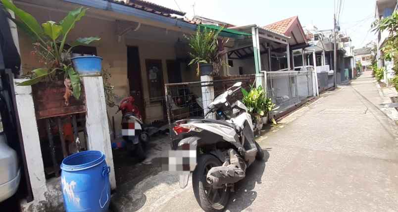 dijual rumah jl tanjung sari antapani