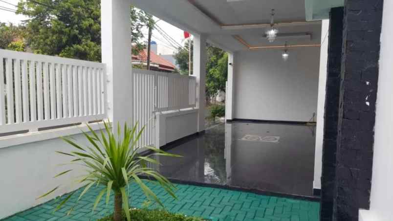 dijual rumah jl tb simatupang kec