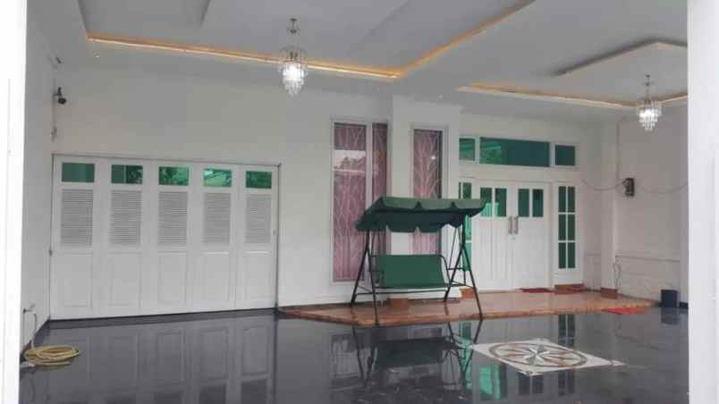 dijual rumah jl tb simatupang kec