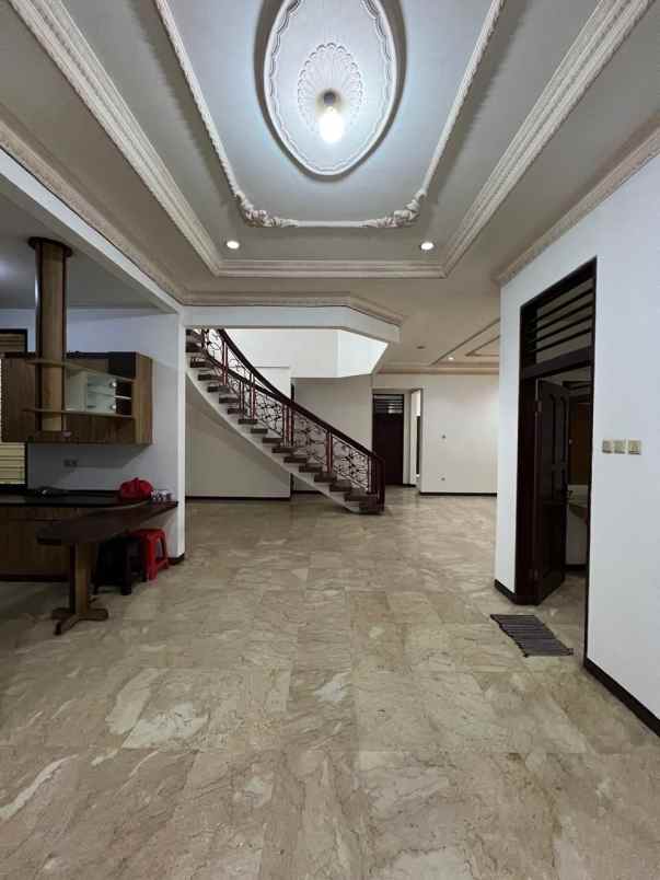 dijual rumah jl terogong raya