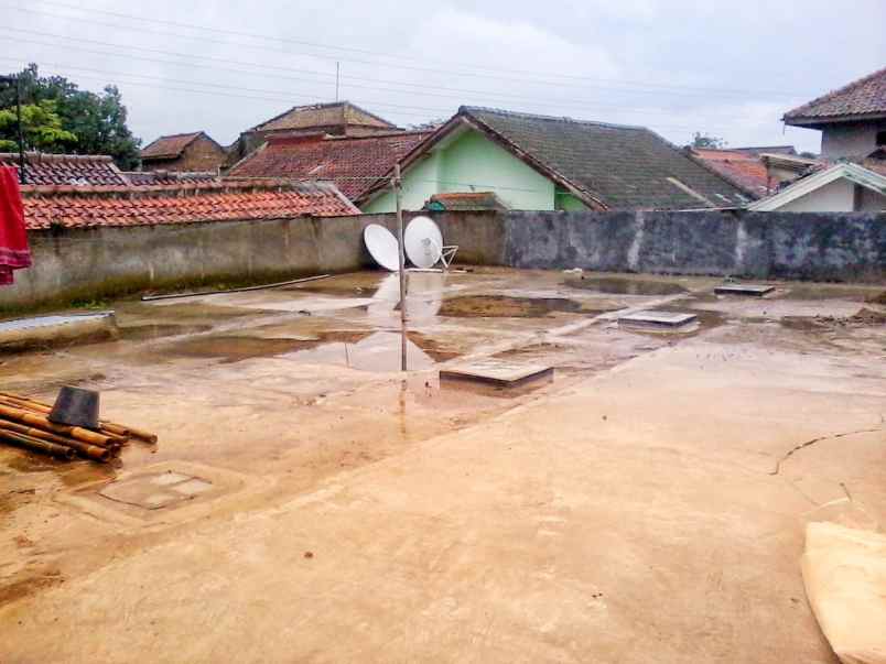 dijual rumah jl terusan