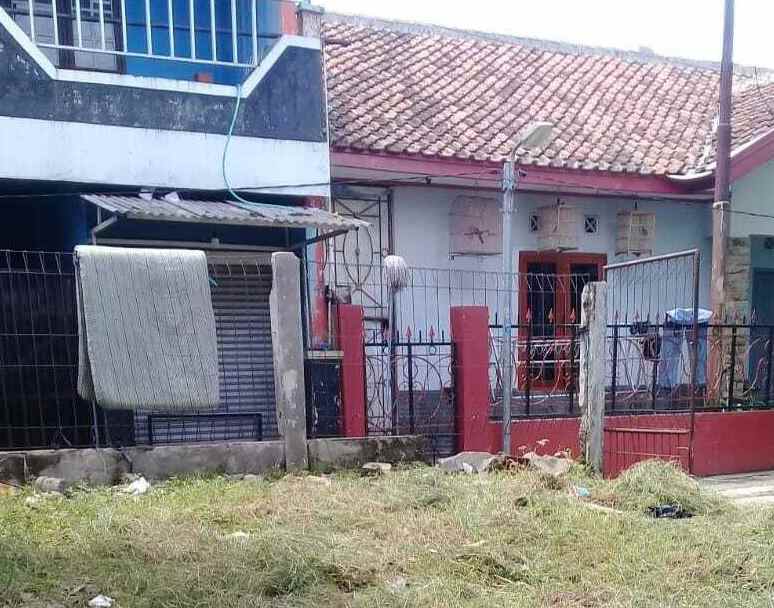 dijual rumah jl terusan