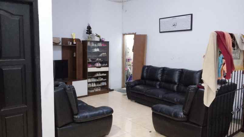 dijual rumah jl tipar cakung