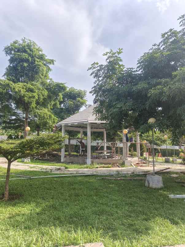 dijual rumah jl untung suropati